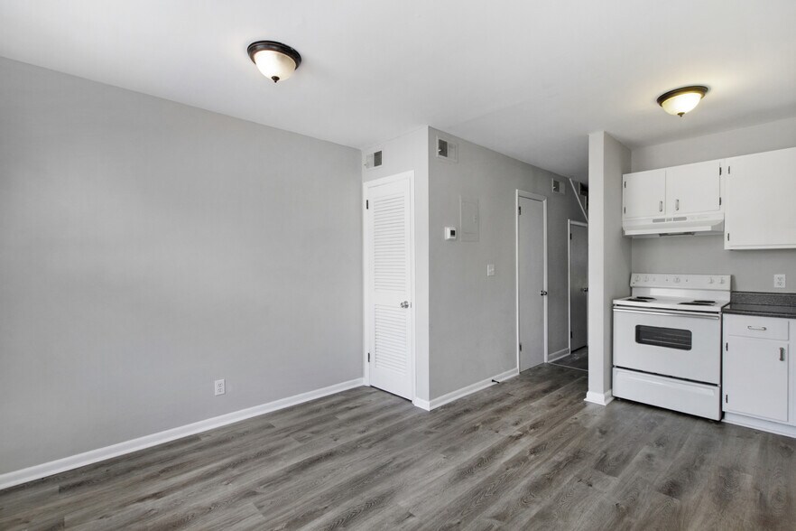 More Photos Of 1012-1032 Hickory Hill Ln, Hermitage Apartments For Sale