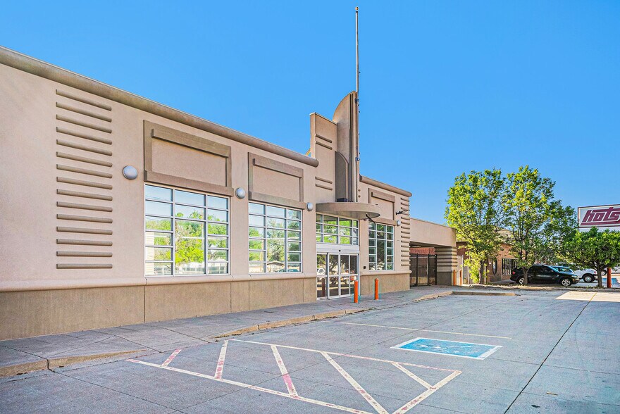 More Photos Of 7950 W Colfax Ave, Lakewood General Retail For Sale