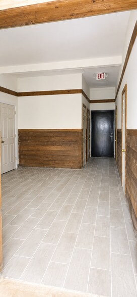 More Photos Of 302 W Colonial Trail Hwy, Blackstone Freestanding For Lease