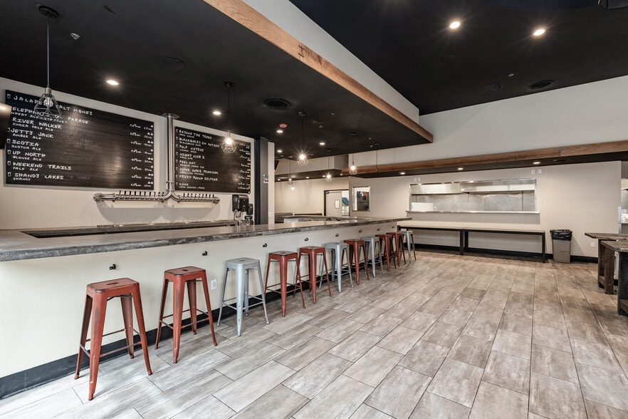 More Photos Of 500 Market St, Santa Fe Storefront Retail Office For Lease