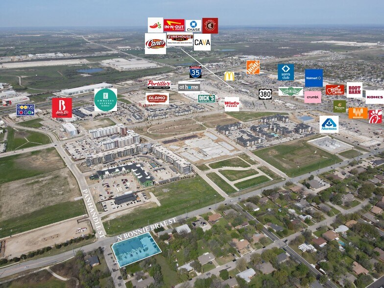 More Photos Of 802 N Bonnie Brae St, Denton Medical For Lease