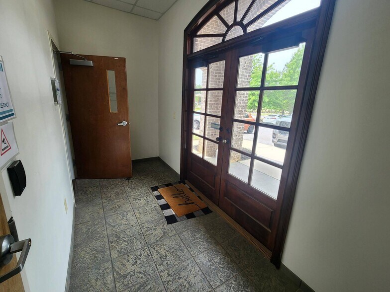 More Photos Of 418 Town Park Blvd, Evans Medical For Lease
