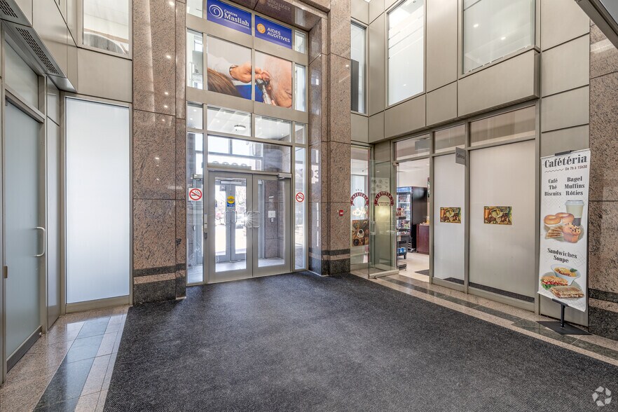 More Photos Of 3030 Boul Le Carrefour, Laval Medical For Lease