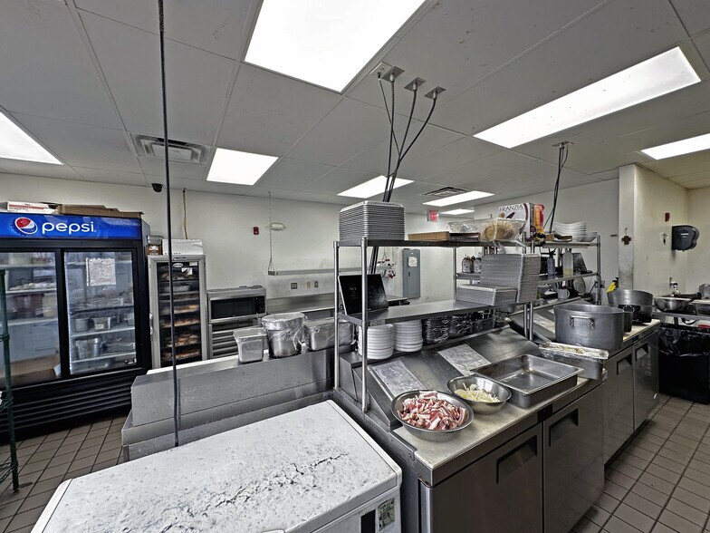 More Photos Of 200 Main St, Hobart Restaurant For Sale