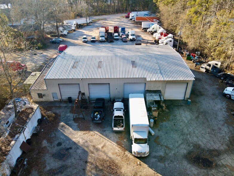 More Photos Of 2470 & 2480 Forest Pky, Ellenwood Service For Sale