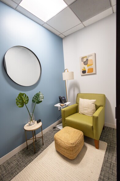 More Photos Of One Embarcadero Ctr, San Francisco Office Residential For Lease