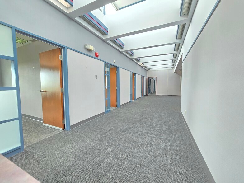 Primary Photo Of 4512 46 St, Olds Office For Lease