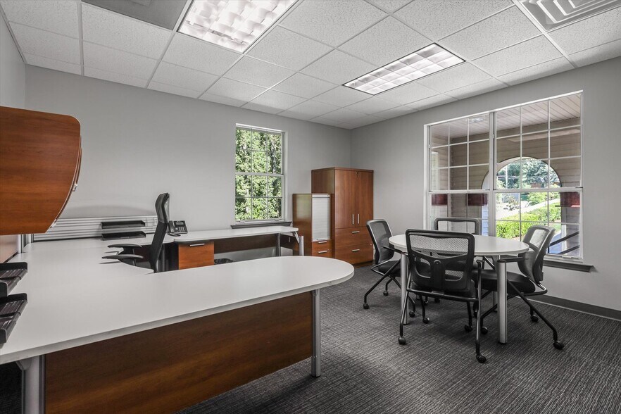 More Photos Of 1589 Metropolitan Blvd, Tallahassee Office For Lease