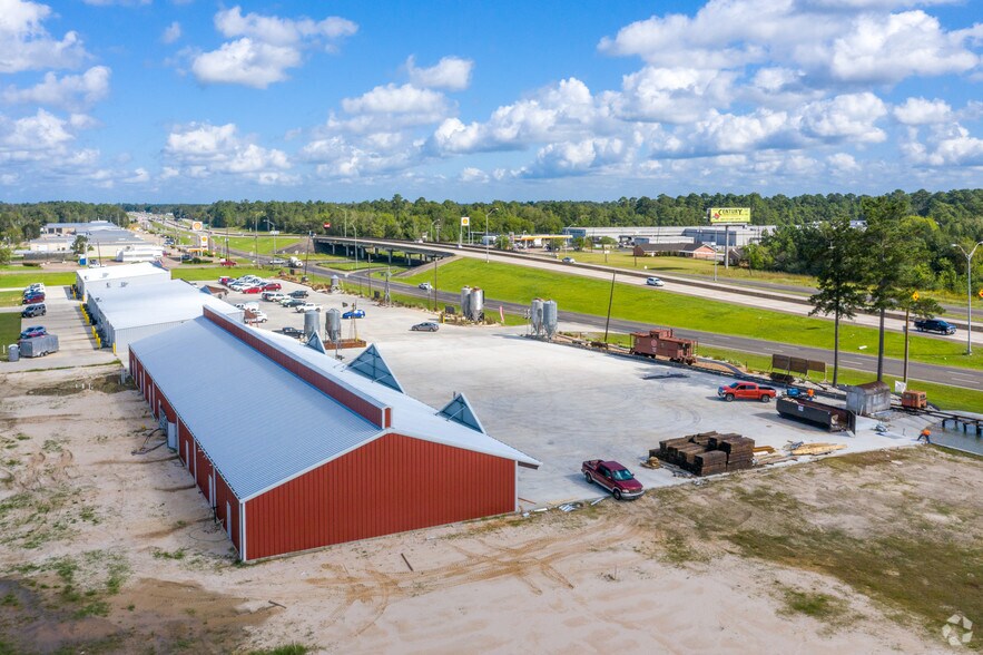 More Photos Of 10445 Eastex Freeway, Beaumont Unknown For Lease