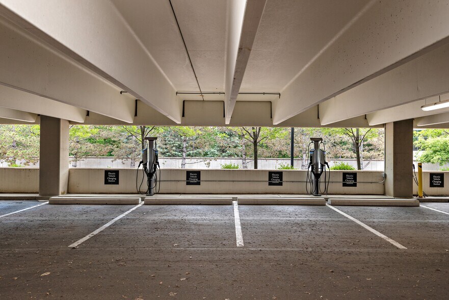 More Photos Of 11100 Wayzata Blvd, Minnetonka Office For Lease