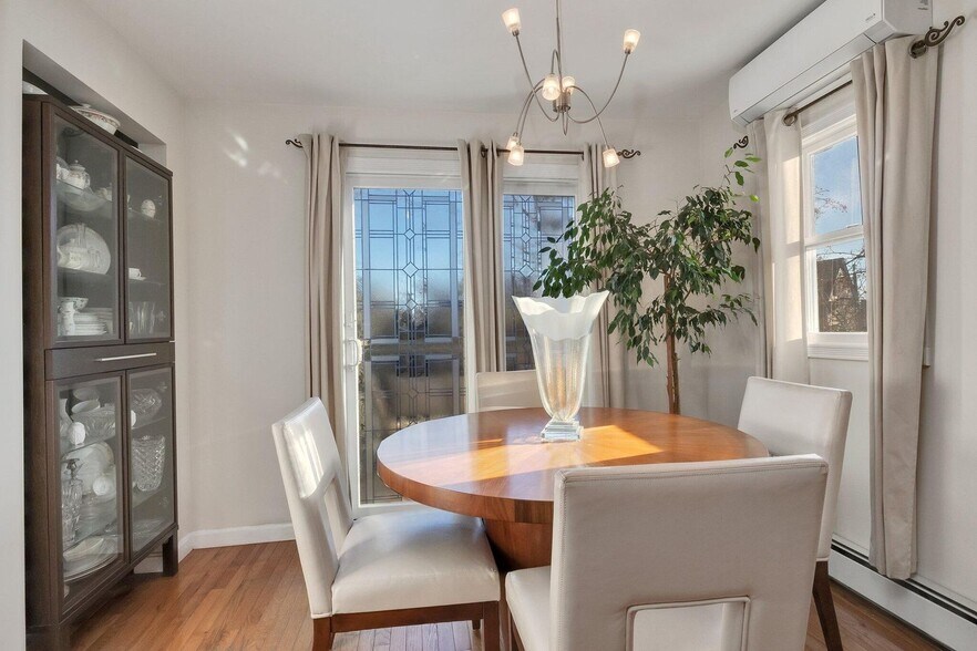 More Photos Of 139 A Bradford St, Provincetown Storefront Retail Residential For Sale