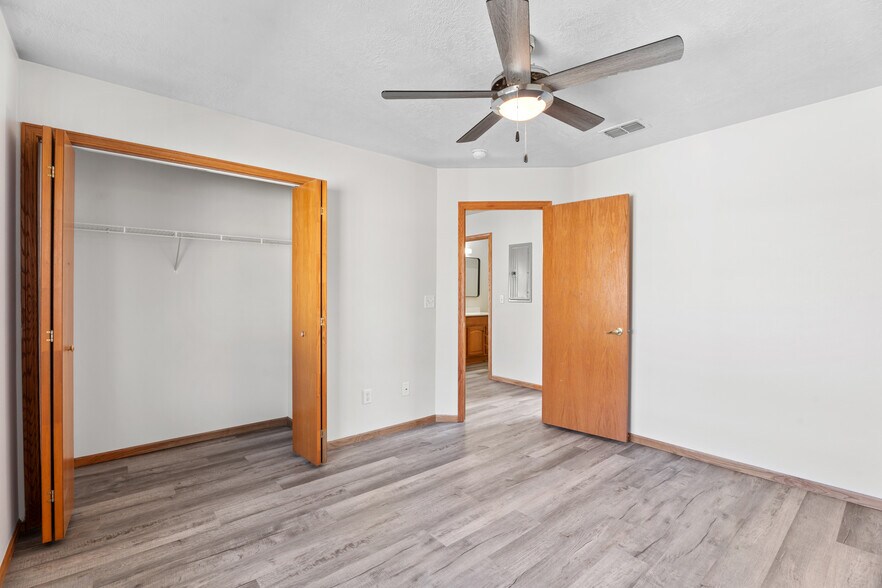 More Photos Of 1026 Cornell St, Vermillion Apartments For Sale