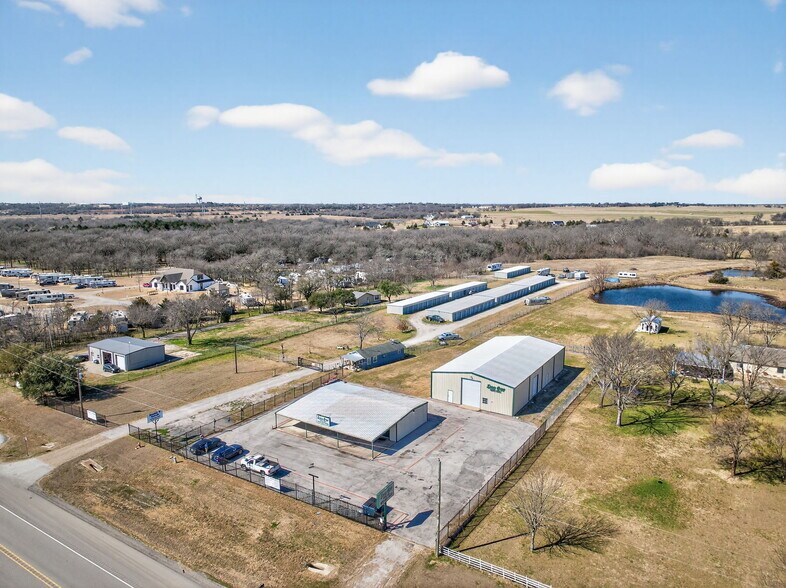 More Photos Of 15377 N Highway 34, Terrell Flex For Sale