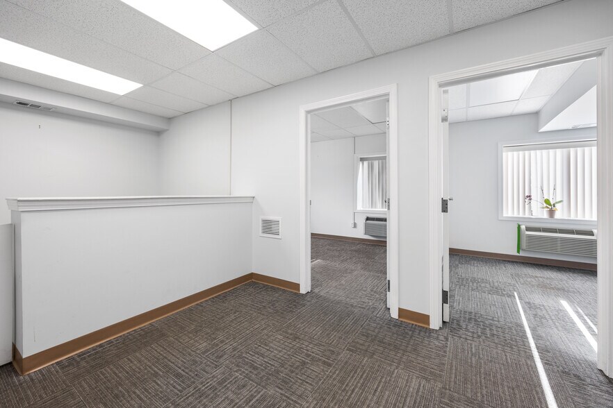 More Photos Of 350 S Main St, Cheshire Medical For Sale