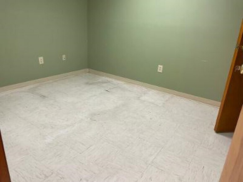 More Photos Of 3035 Paris Ave, New Orleans Medical For Lease