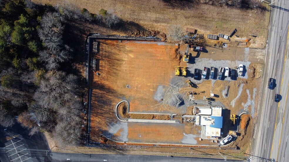 More Photos Of 5026 Bobby Hicks Hwy, Johnson City Land For Lease