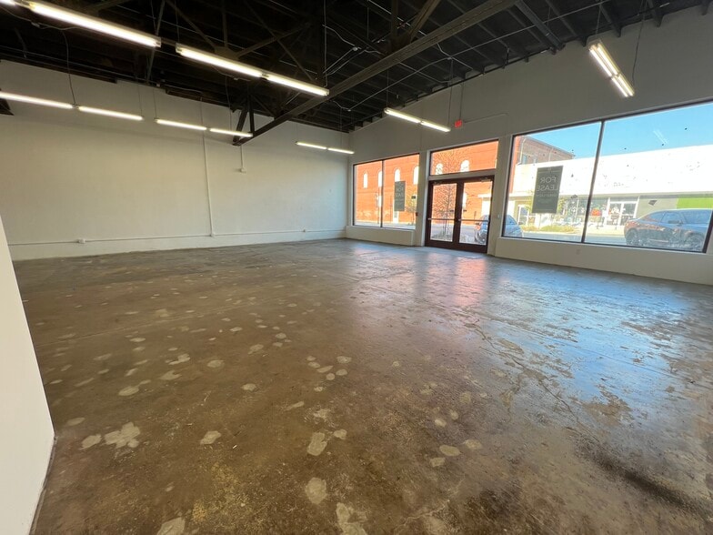 More Photos Of 104 E Central Ave, Temple Office For Lease