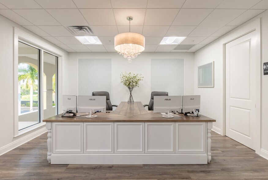 More Photos Of 3983 Destination Dr, Osprey Storefront Retail Office For Sale