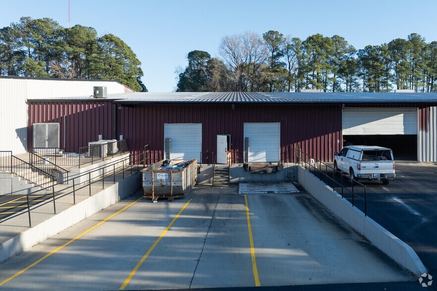 More Photos Of 1730 Five Points Ln, Fuquay Varina Warehouse For Lease