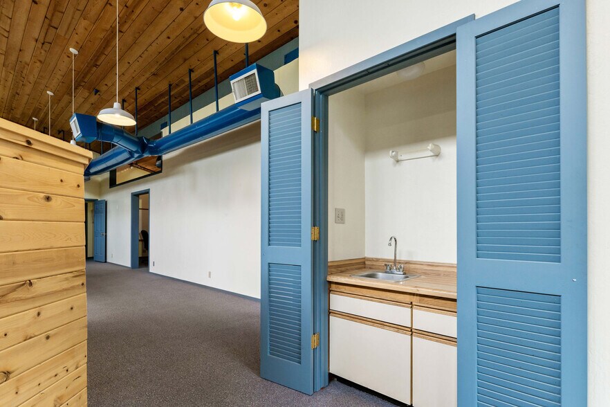 More Photos Of 870 Gold Flat Rd, Nevada City Research And Development For Lease