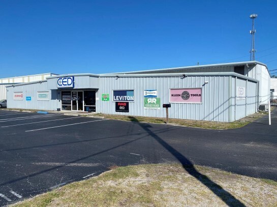 More Photos Of 16645 US Highway 19, Hudson Showroom For Sale
