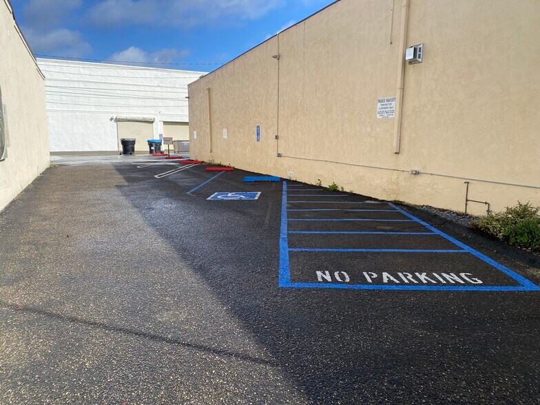 More Photos Of 109 W Ocean Ave, Lompoc Storefront For Sale