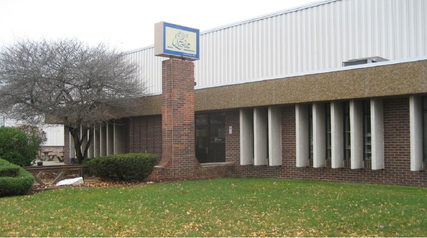 More Photos Of 6247-6253 W 74th St, Bedford Park Warehouse For Sale