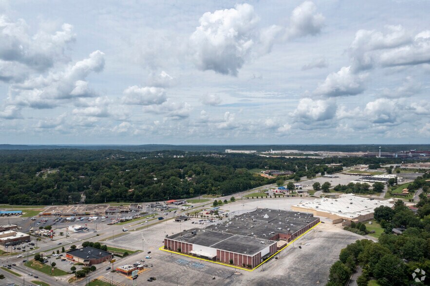 More Photos Of 7201 Aaron Aronov Dr, Fairfield Bank For Lease