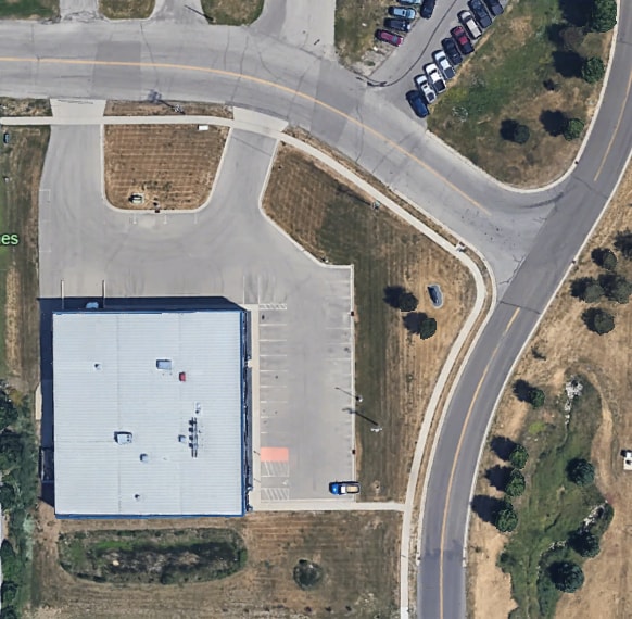 More Photos Of 1820 14th St NW, Rochester Flex For Sale