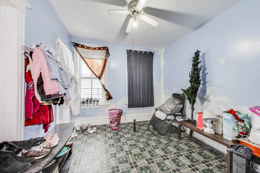 More Photos Of 2916 W 25th Pl, Chicago Multifamily For Sale