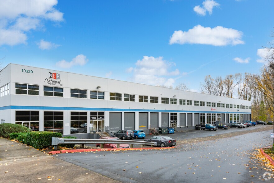 More Photos Of 19240 Des Moines Memorial Dr, Seatac Warehouse For Lease