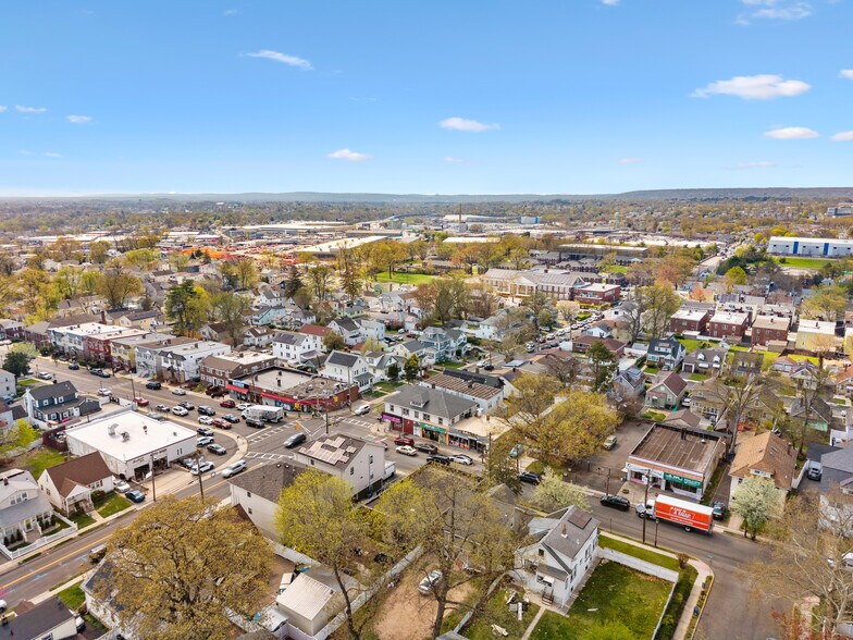 More Photos Of 1553-1555 Summit Ave, Hillside Storefront For Sale