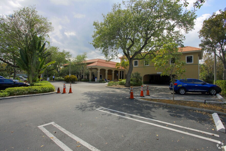 More Photos Of 7400 SW 87th Ave, Miami Medical For Lease