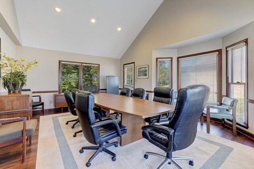 More Photos Of 1311 Freeway Dr, Reidsville Office For Lease