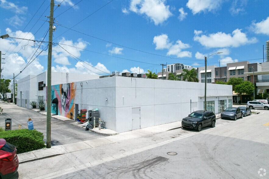More Photos Of 3452-3470 N Miami Ave, Miami General Retail For Lease