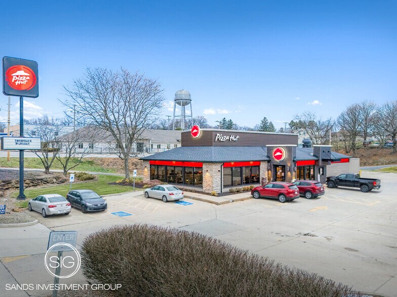 Primary Photo Of 16848 St Clair Ave, East Liverpool Restaurant For Sale