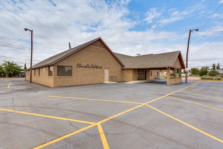 Primary Photo Of 1001 Austin St, Midland Religious Facility For Sale
