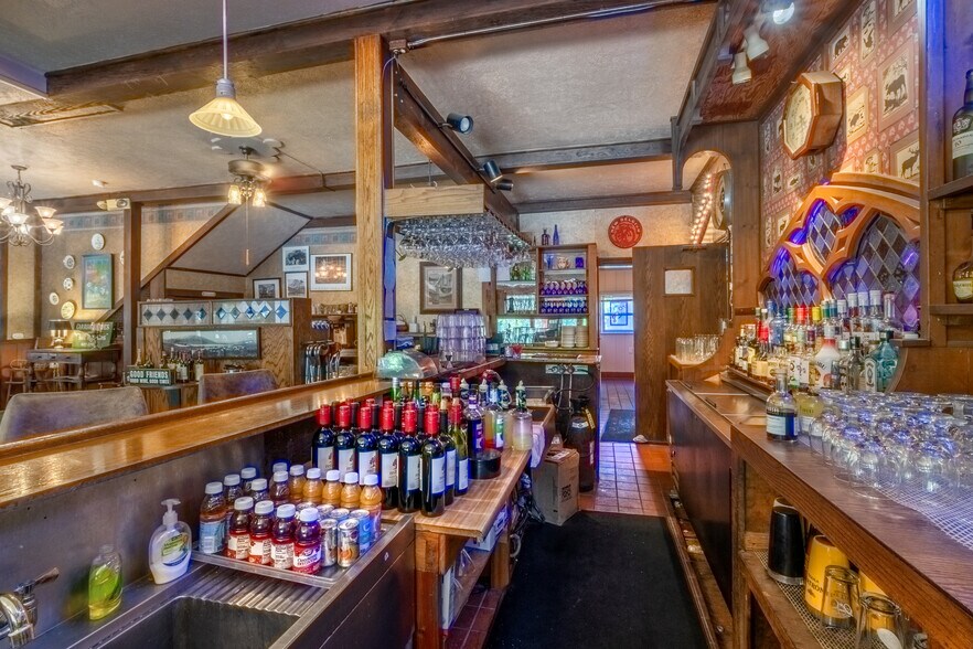 More Photos Of 210 Rapids Ln, Grand Lake Restaurant For Sale