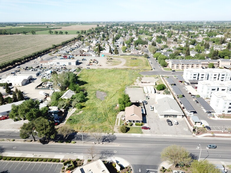 More Photos Of 356 W Main St, Woodland Specialty For Sale