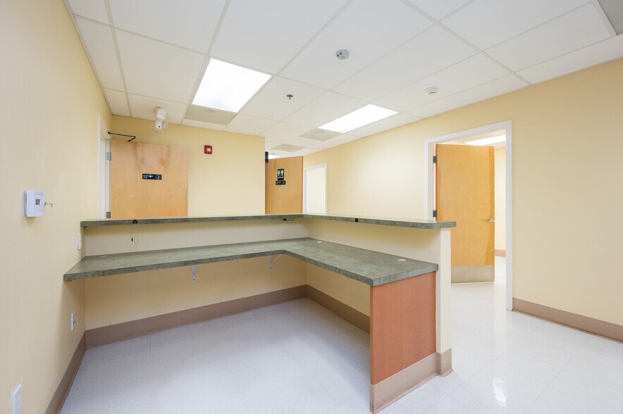 More Photos Of 325 Posada Ln, Templeton Healthcare For Lease