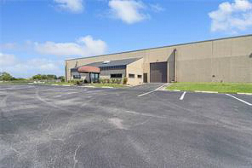 More Photos Of 4547 NW 44th Ave, Ocala Warehouse For Lease