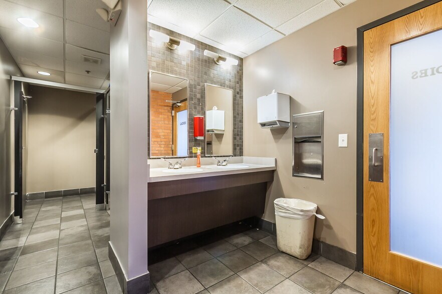 More Photos Of 20 Pleasant St, Canandaigua Office For Sale