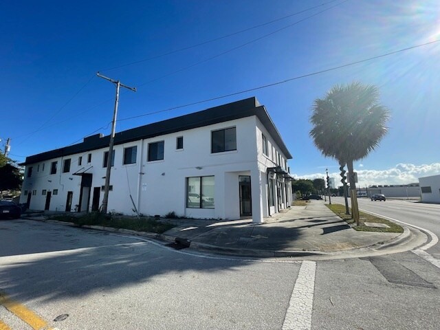 More Photos Of 2032-2036 N Dixie Hwy, West Palm Beach Apartments For Sale