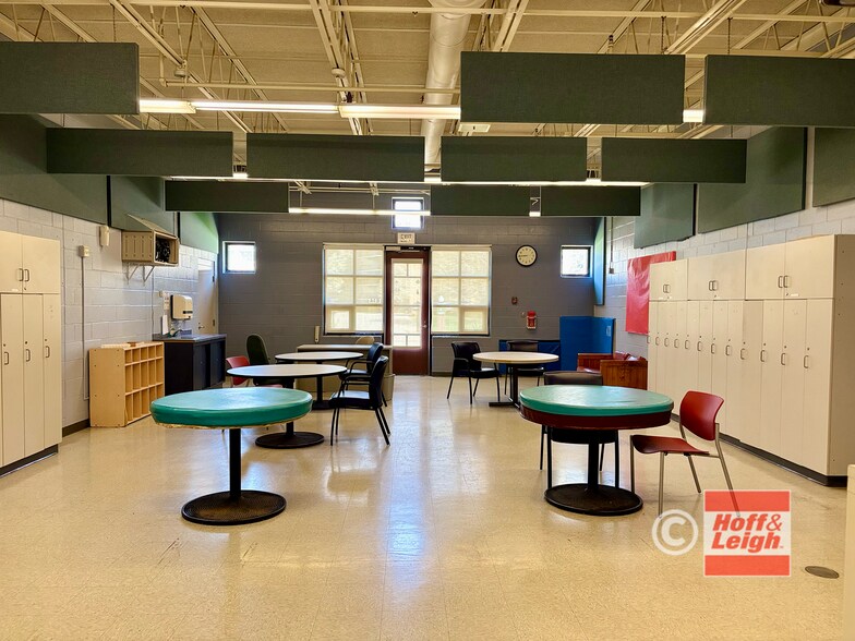 More Photos Of 1490 E 191st St, Euclid Light Manufacturing For Sale