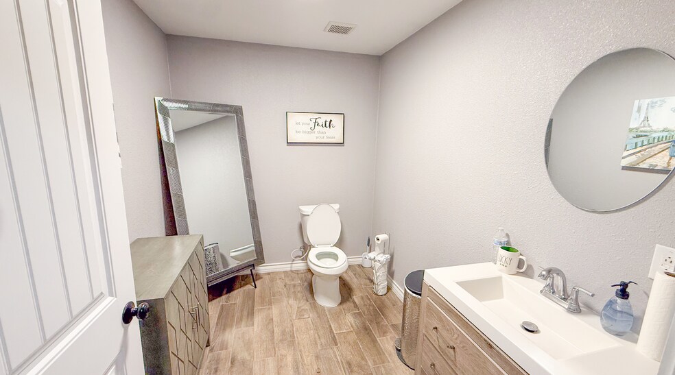 More Photos Of 509 Madrid Rd, Odessa Industrial For Sale