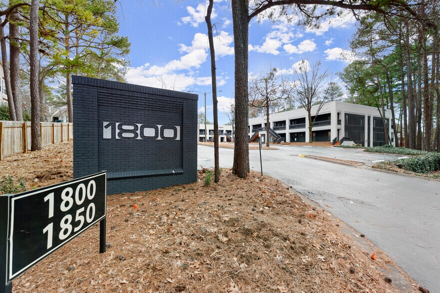 More Photos Of 1800 Lake Park Dr SE, Smyrna Medical For Sale