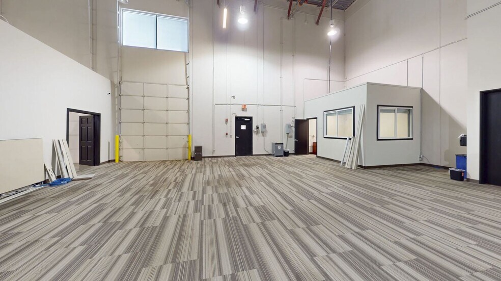 More Photos Of 4323 E Cotton Center Blvd, Phoenix Light Manufacturing For Lease