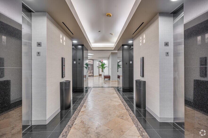 More Photos Of 333 N Sam Houston Pky E, Houston Office For Lease