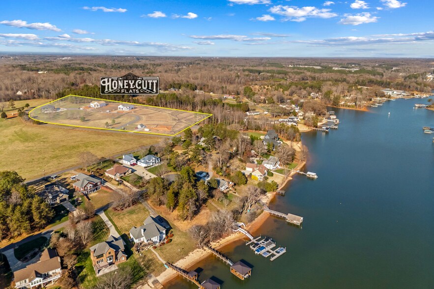 More Photos Of 124 Bentley Ct, Troutman Specialty For Sale