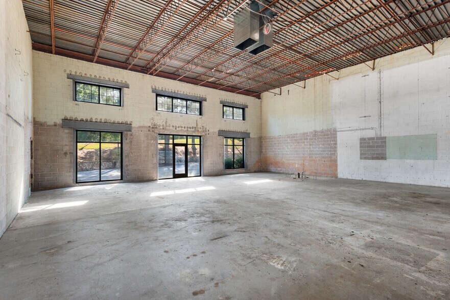 More Photos Of 3586 Pierce Dr NE, Chamblee Office For Sale